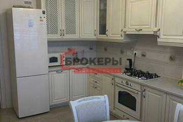2-к квартира, 83,5 м², 3/6 эт.