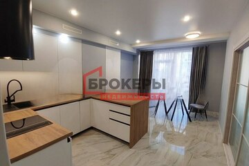 1-к квартира, 50 м², 2/5 эт.