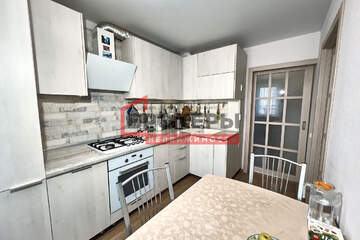 2-к квартира, 64 м², 8/10 эт.