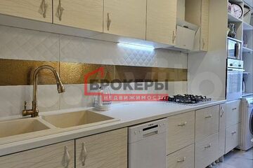 3-к квартира, 70,9 м², 7/10 эт.