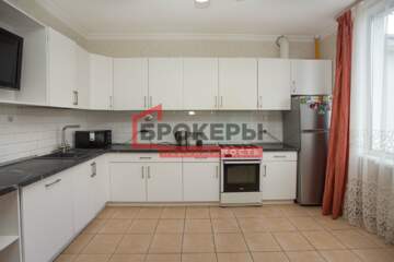 5-к квартира, 140 м², 1/9 эт.