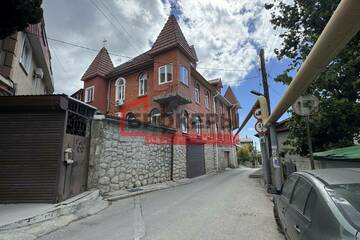 Дом, 186,6 м², 3 эт.