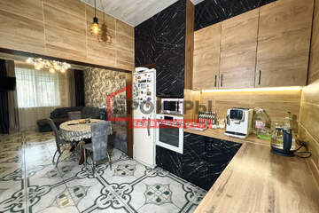 Дом, 350 м², 2 эт.