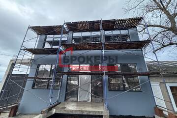 Отдельно стоящее здание, 200 м²