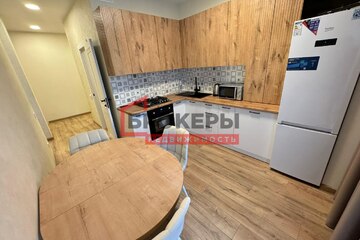 2-к квартира, 58 м², 1/9 эт.