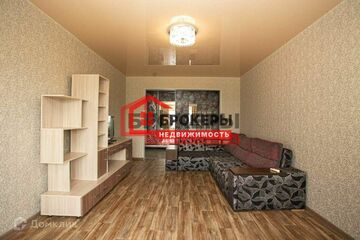 3-к квартира, 96,5 м², 6/10 эт.